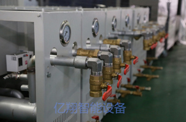 內飾件模具壓板控溫對模溫機性能有哪些要求呢？